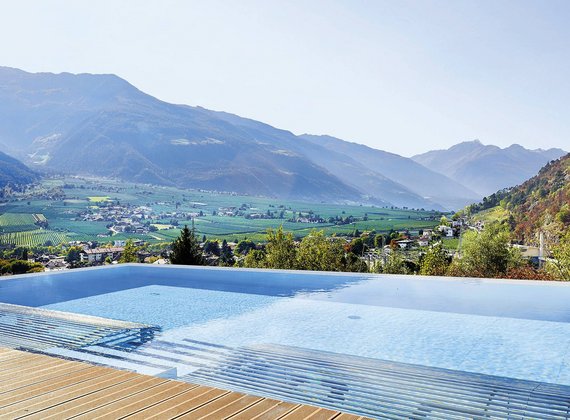 Luxuriöses Wellnesshotel mit Pools nahe Meran, Naturns